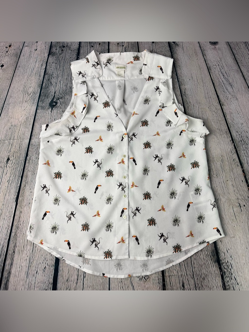 H&M Fun Tropical Animal Print Button Front Ruffles Sleeveless Top White Size 6